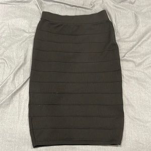 Black ribbed pencil skirt. Large
